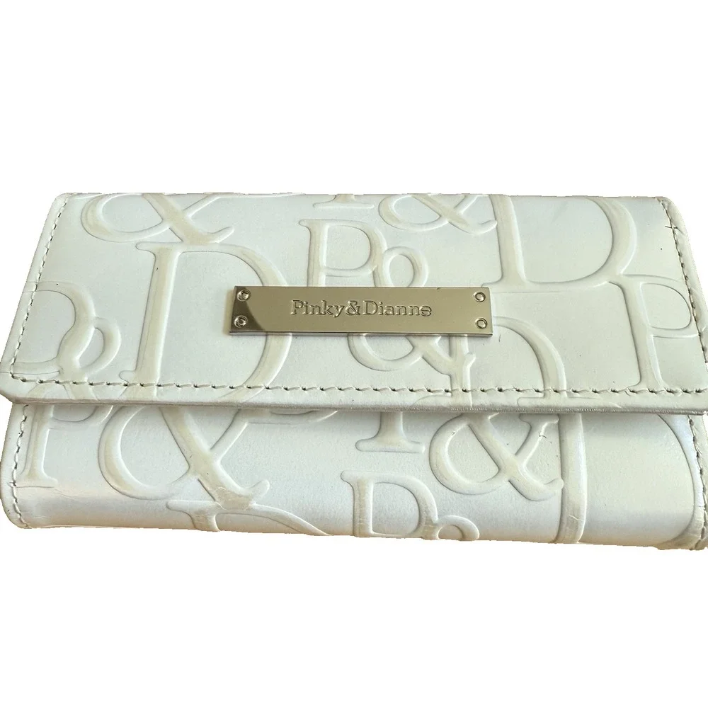 Pinky and Dianne Folding Snap Key Card Case Holder White‎ Leather Embossed Logo